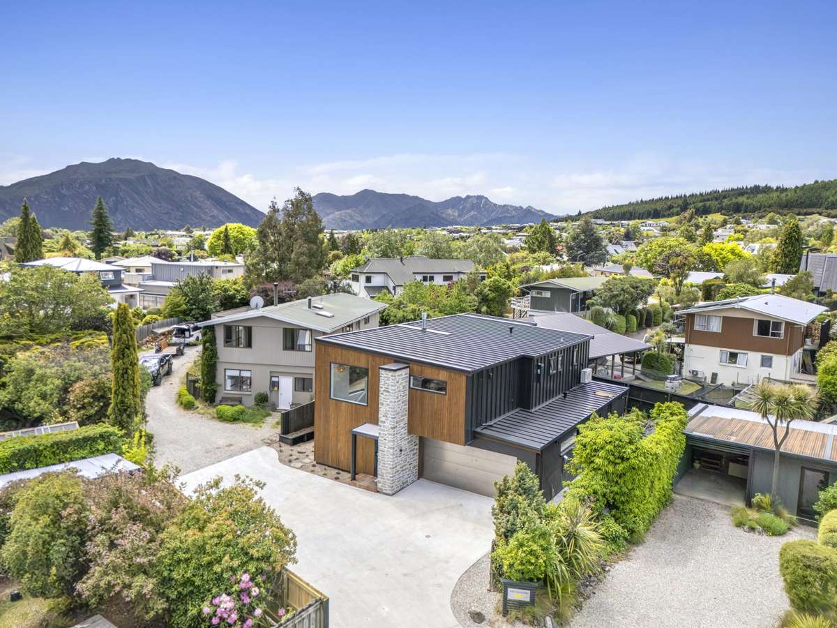 40A Hunter Crescent_0