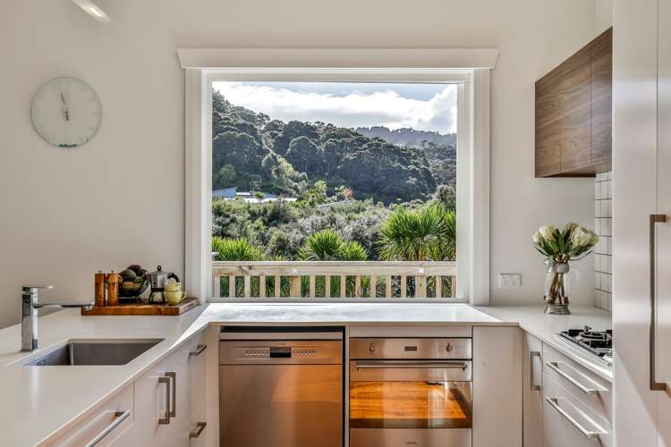 14 Landing Road Titirangi_12