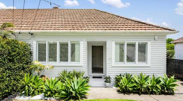 Exquisite 4-bedroom home in the prestigious Double Grammar Zone