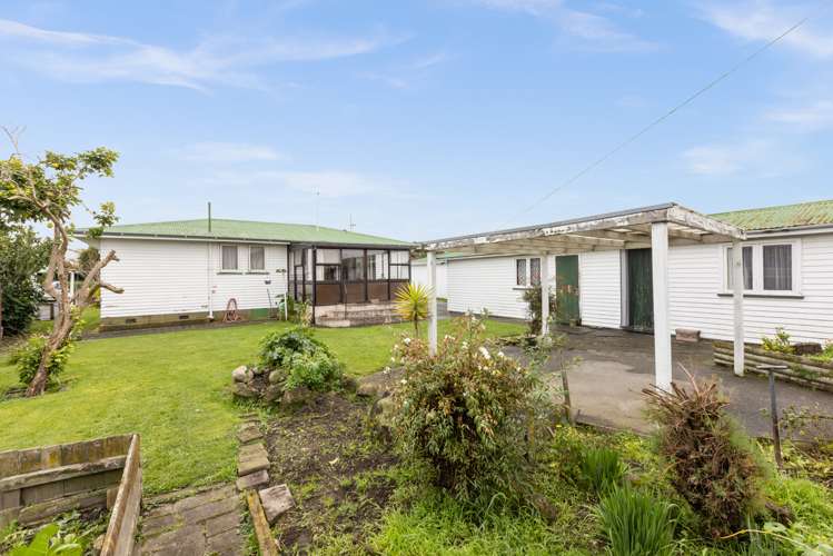 441 Dalcross Street Mayfair_10