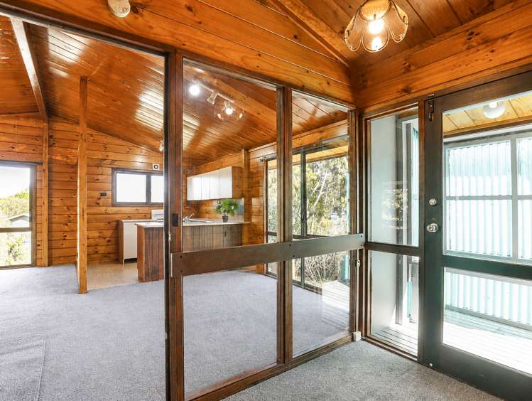 186B Clayton Road Mangakakahi_16