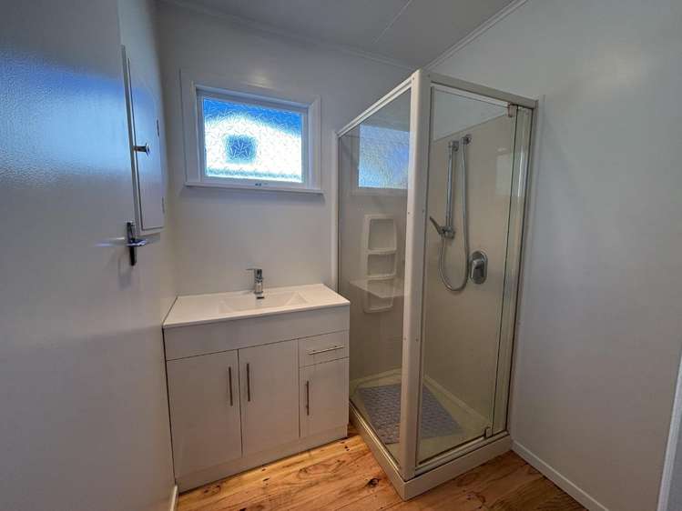 3/32 Cobham Crescent Stoke_6