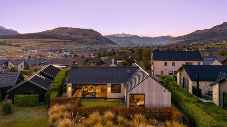 8 Arran Lane Jacks Point_16