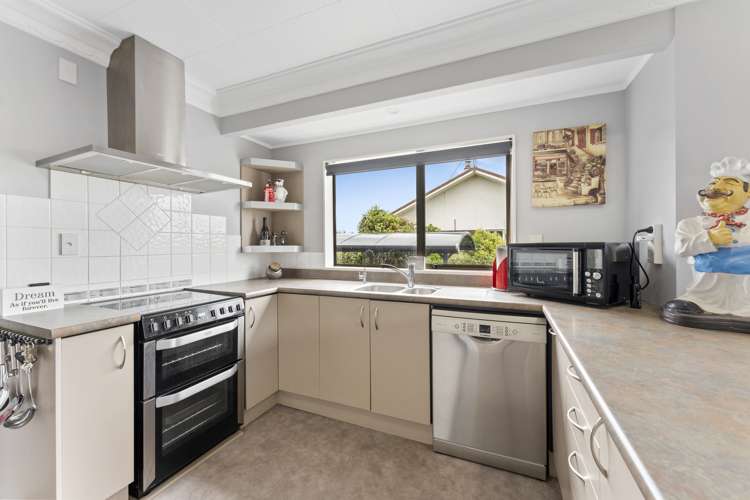 31 Tiverton Crescent Whalers Gate_8