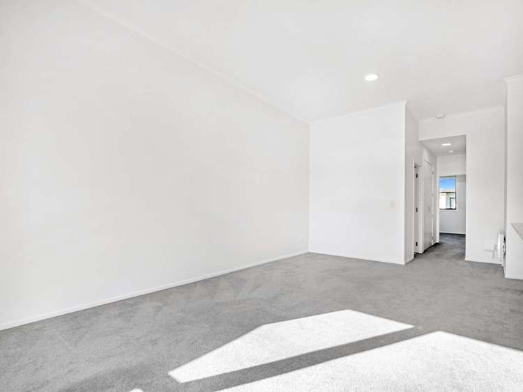 17/11 Carlos Drive Flat Bush_17