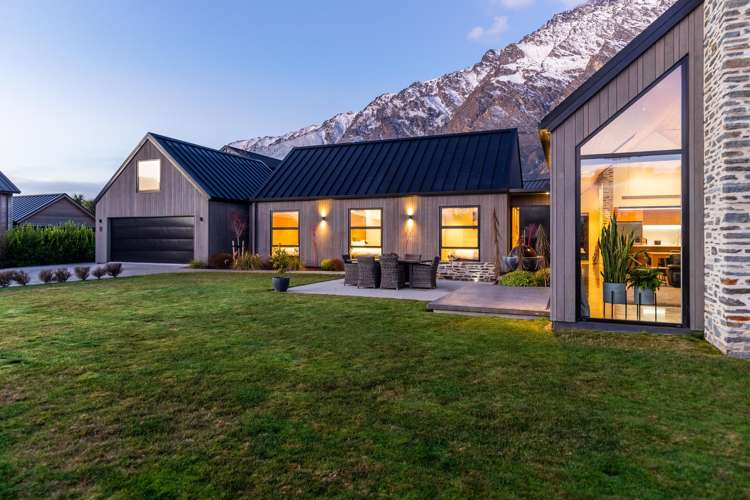 13 Bretby Court Jacks Point_17