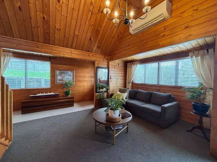2/597 East Coast Road Browns Bay_6