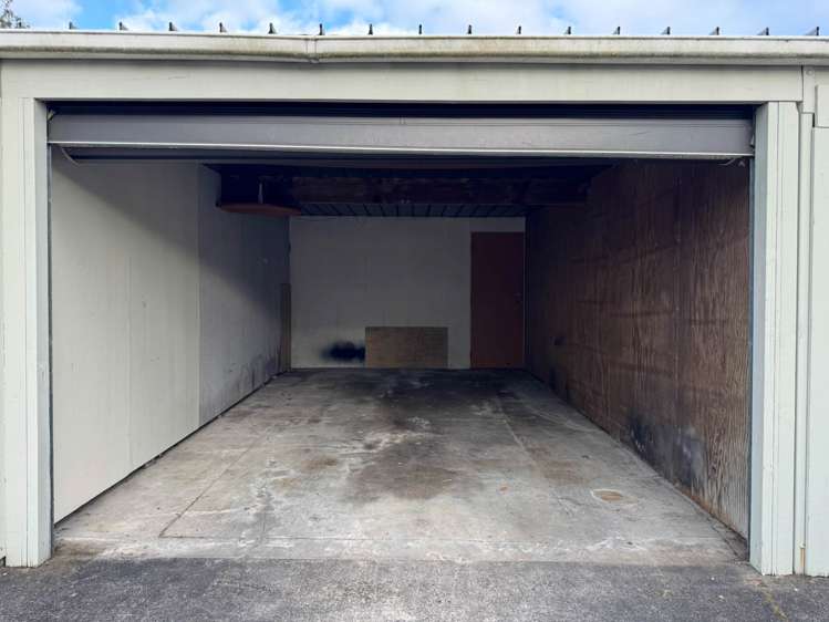 2/42 Fir Street Waterview_16