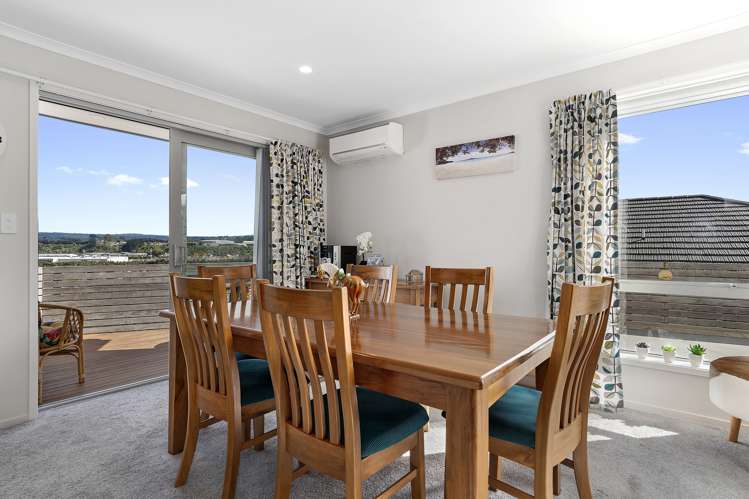 6 Carex Close Pyes Pa_6