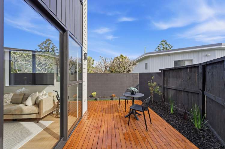 12A and 12E Roseberry Avenue_3