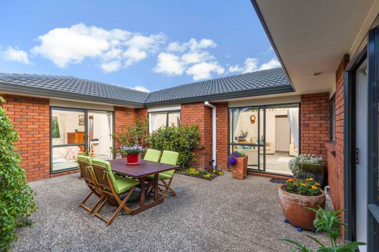 7 Flora Place Wattle Downs_8