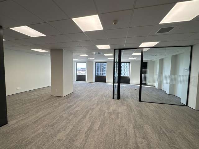 6.4/114 Lambton Quay Wellington Central_4