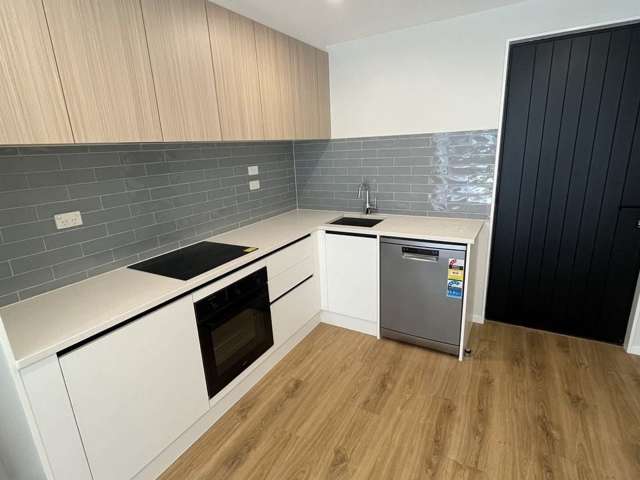 Modern 2BR 2BTH Townhouse in Silverdale!