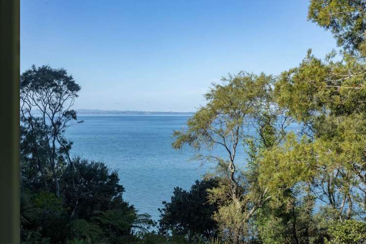 57 Arapito Road Titirangi_21