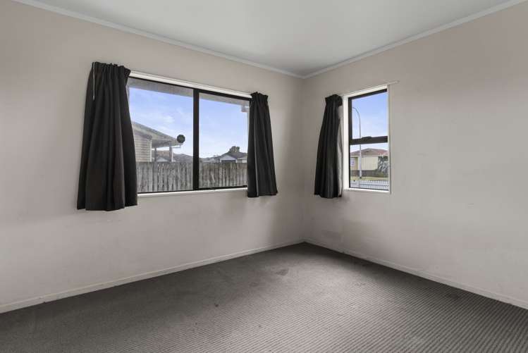 74 Maplesden Drive Clendon Park_9