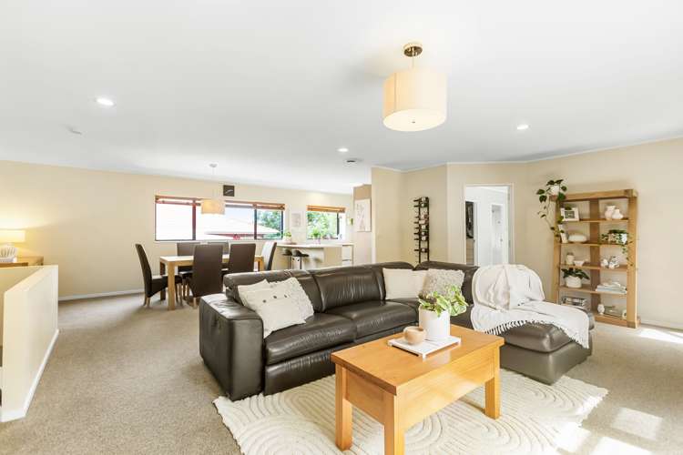 2/88 Gosford Drive Botany Downs_7