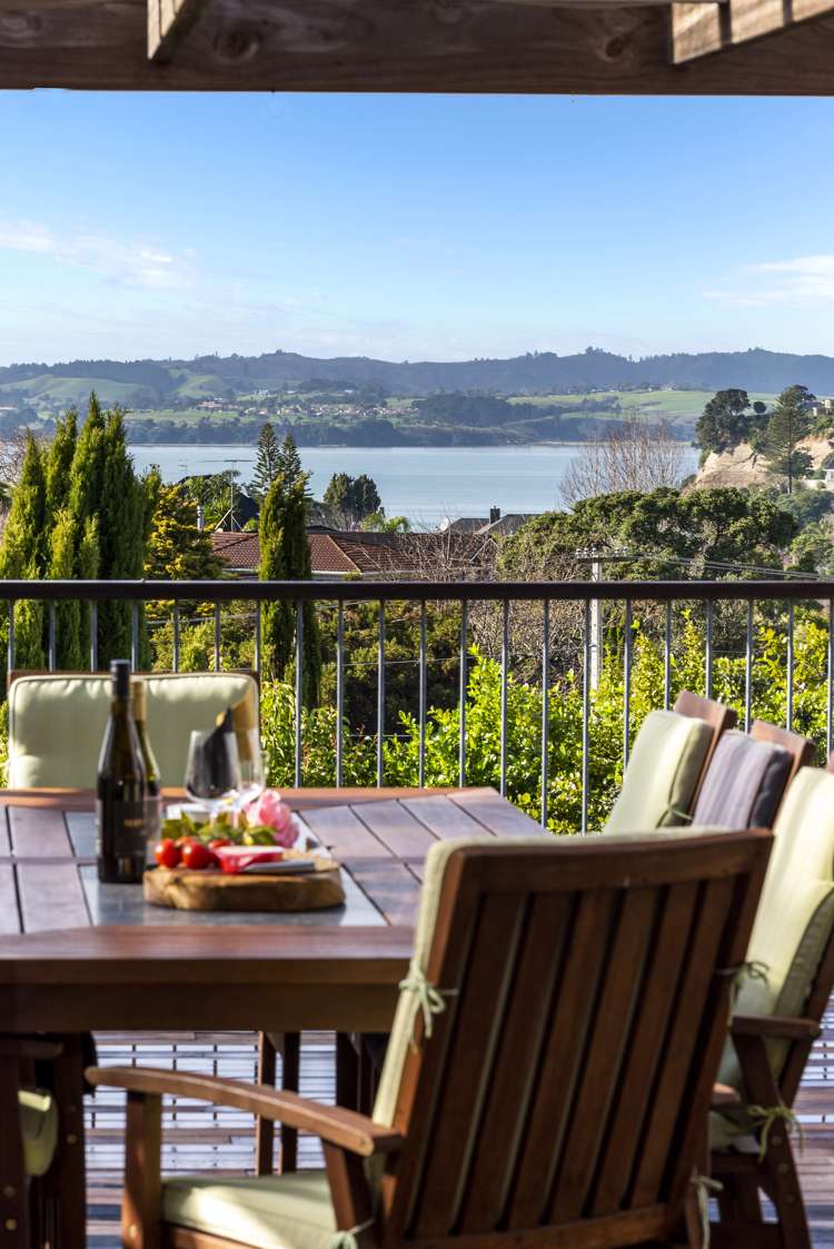 38 Glenfern Road Mellons Bay_2