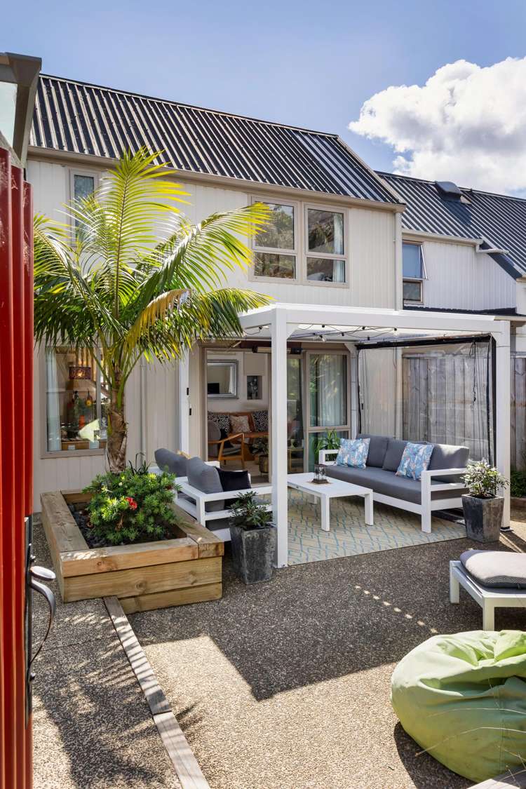 2/5 Wesley Avenue Mount Albert_23