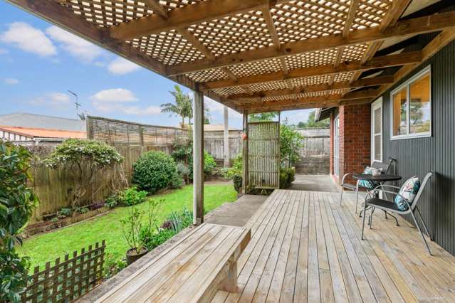 2/131 Landscape Road Mount Eden_3