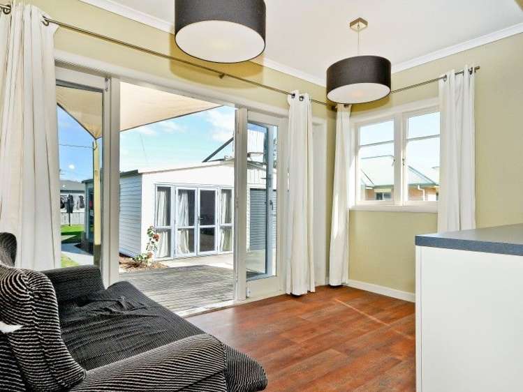 214 Clyde Street Hamilton East_12