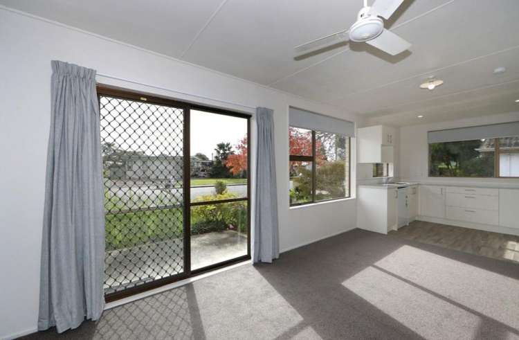A/37 Lorne Crescent 10480_2