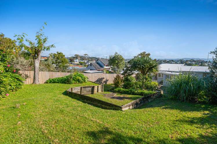 43 Surf Road Stanmore Bay_25