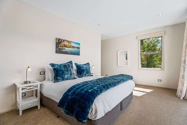 23 Olivers Place Queenstown_13