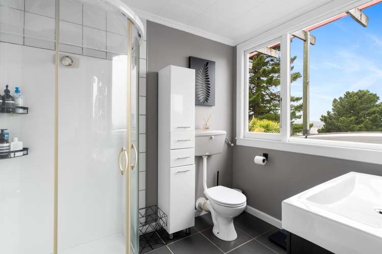 71 Leckhampton Court Clyde Hill_29