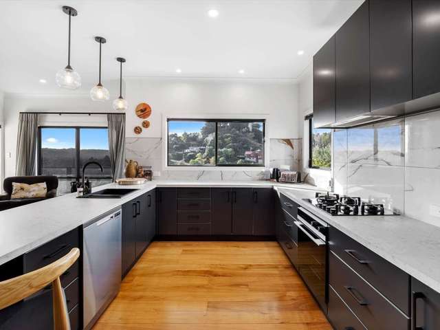 1 Shakespeare Road Bastia Hill_3