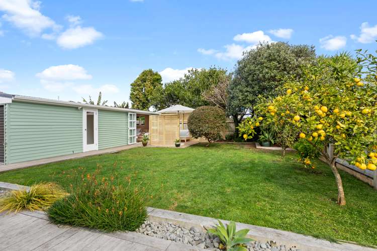 29a Doment Crescent Orewa_16