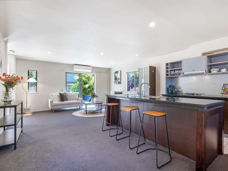 57/21 Hunters Park Dr Three Kings_5