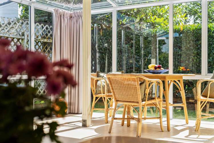 8/10 Gerard Way Saint Johns_7