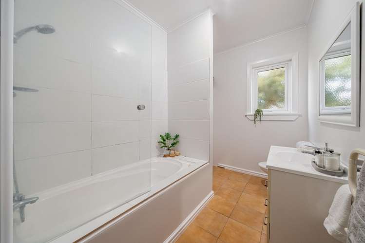 29 Victoria Street Alicetown_14