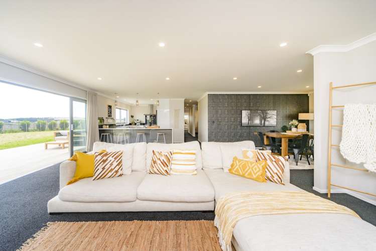 15 Highland View Drive Tokomaru_6