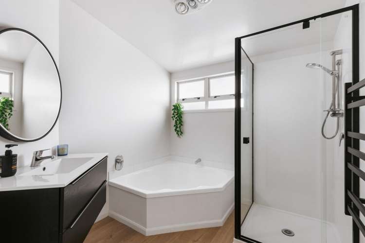 29 Oriental Parade Papamoa_24