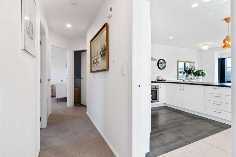 54 Ashmore Park Carterton_10