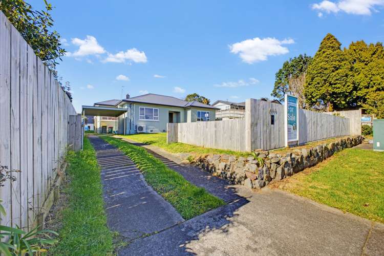 403 Carrington Street_3