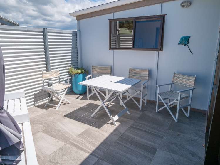 39 Seaview Road Cable Bay_14