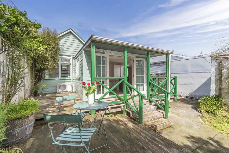 27 Donald Mclean Street Newtown_17