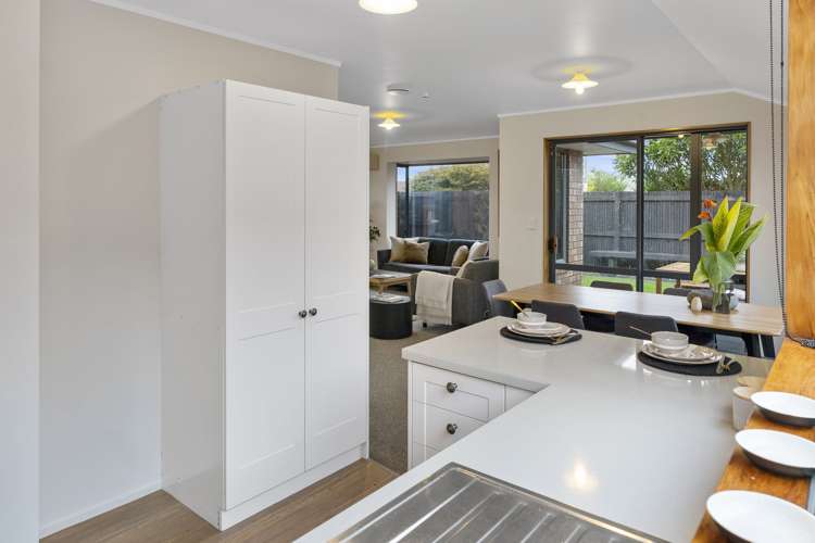 1 Vining Crescent Stoke_11