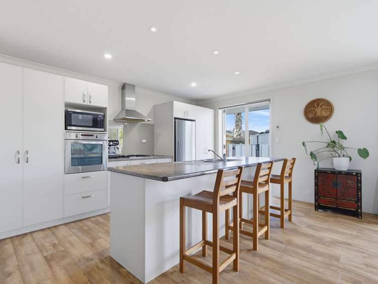 7 Stoneleigh Court_5