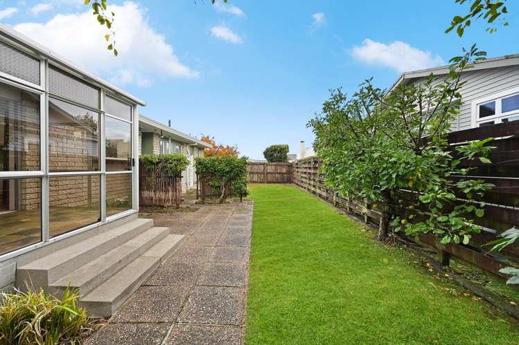 15 Bains Avenue Hamilton East_18