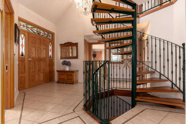 7 Nederland Avenue_4