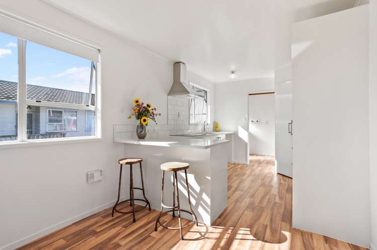 10 Hinerau Street Henderson_11