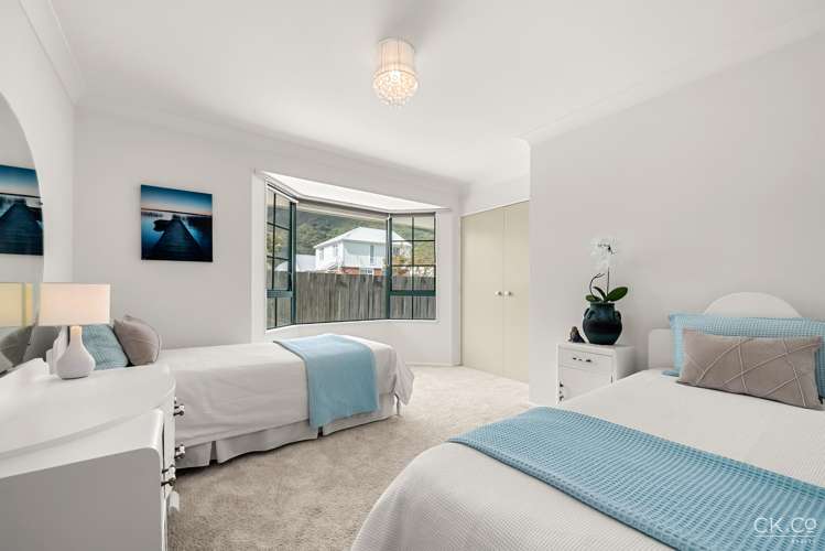 2/118 Whites Line East Waiwhetu_11