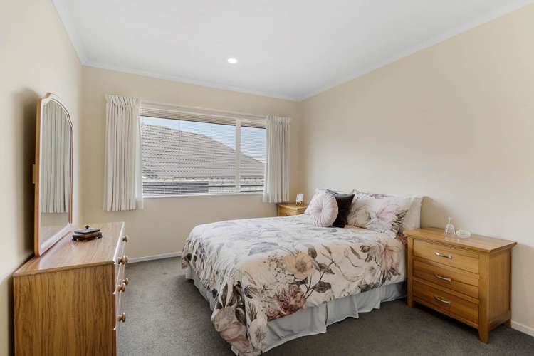 210 Hill Road The Gardens_21