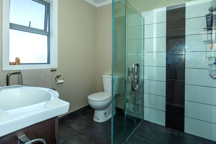 17 Lakeland Avenue Twizel_10