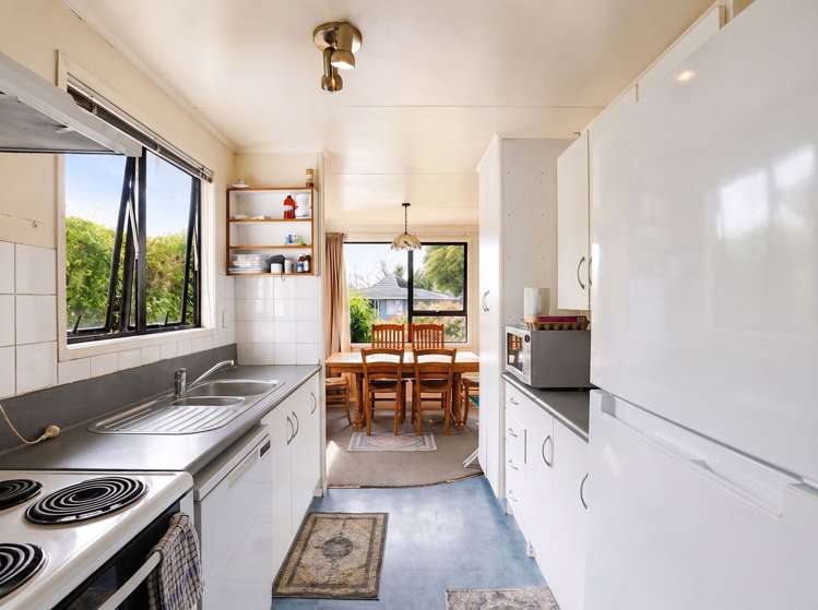 6 Luke Place Fairy Springs_9