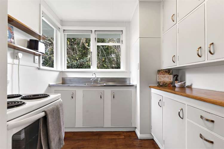 10 Surrey Street Solway_14