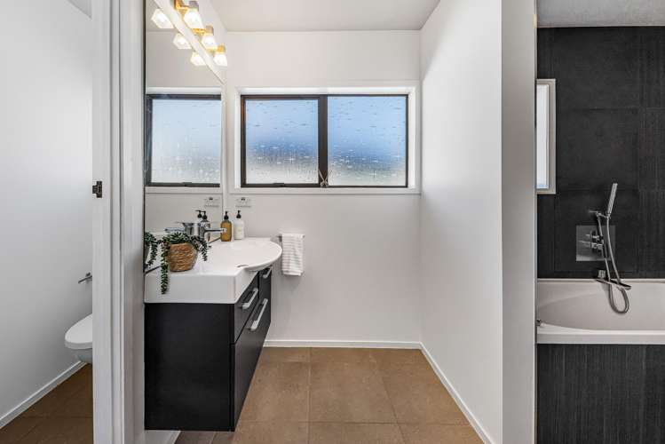 55 Dignan Street Point Chevalier_13